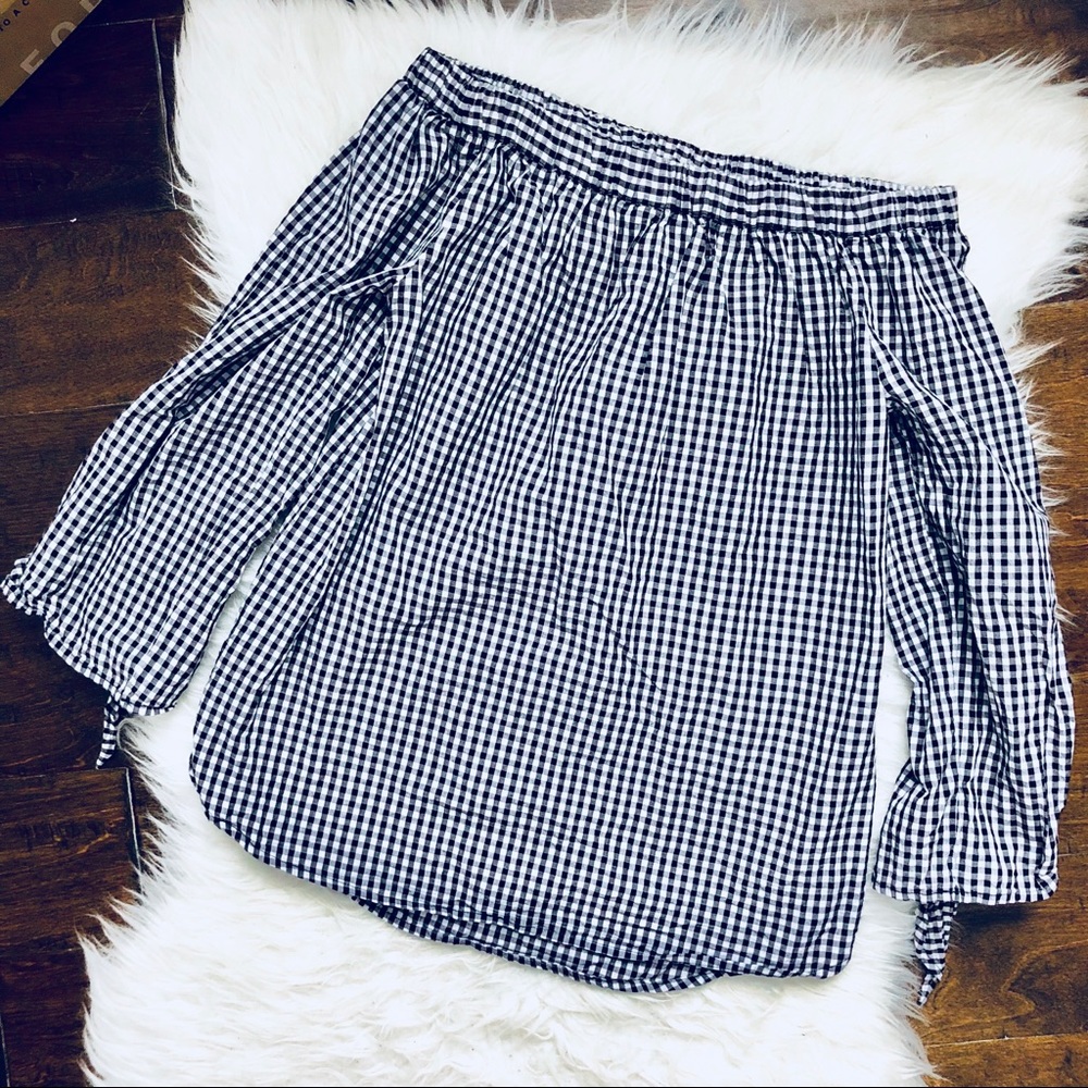 beachlunchlounge Gingham Off-the-shoulders Top